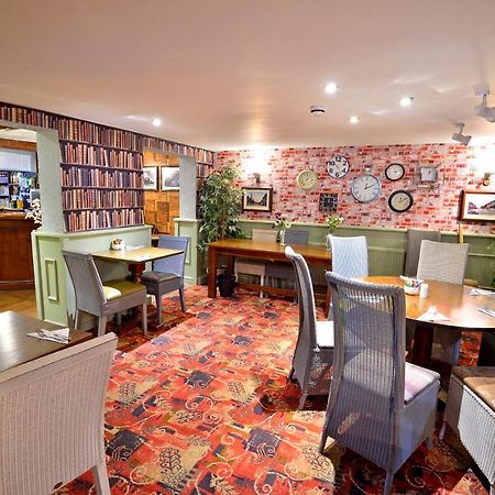The Talbot Hotel Cleobury Mortimer Esterno foto