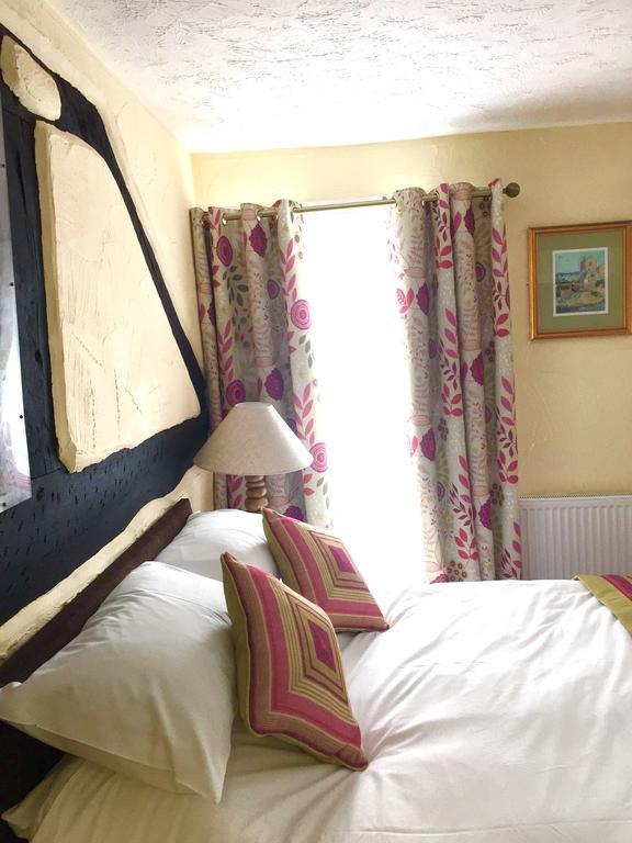 The Talbot Hotel Cleobury Mortimer Esterno foto