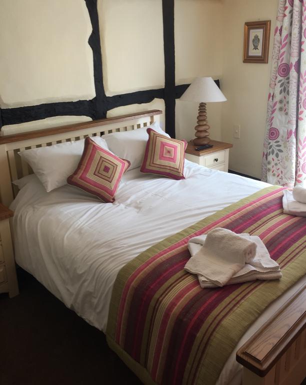 The Talbot Hotel Cleobury Mortimer Esterno foto