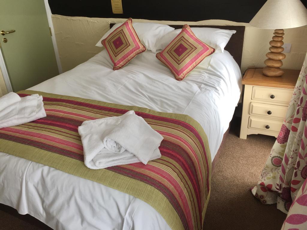 The Talbot Hotel Cleobury Mortimer Esterno foto
