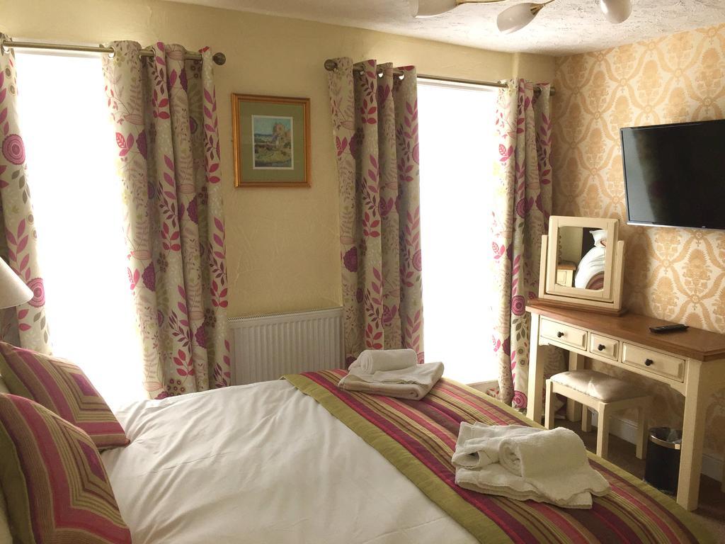 The Talbot Hotel Cleobury Mortimer Esterno foto