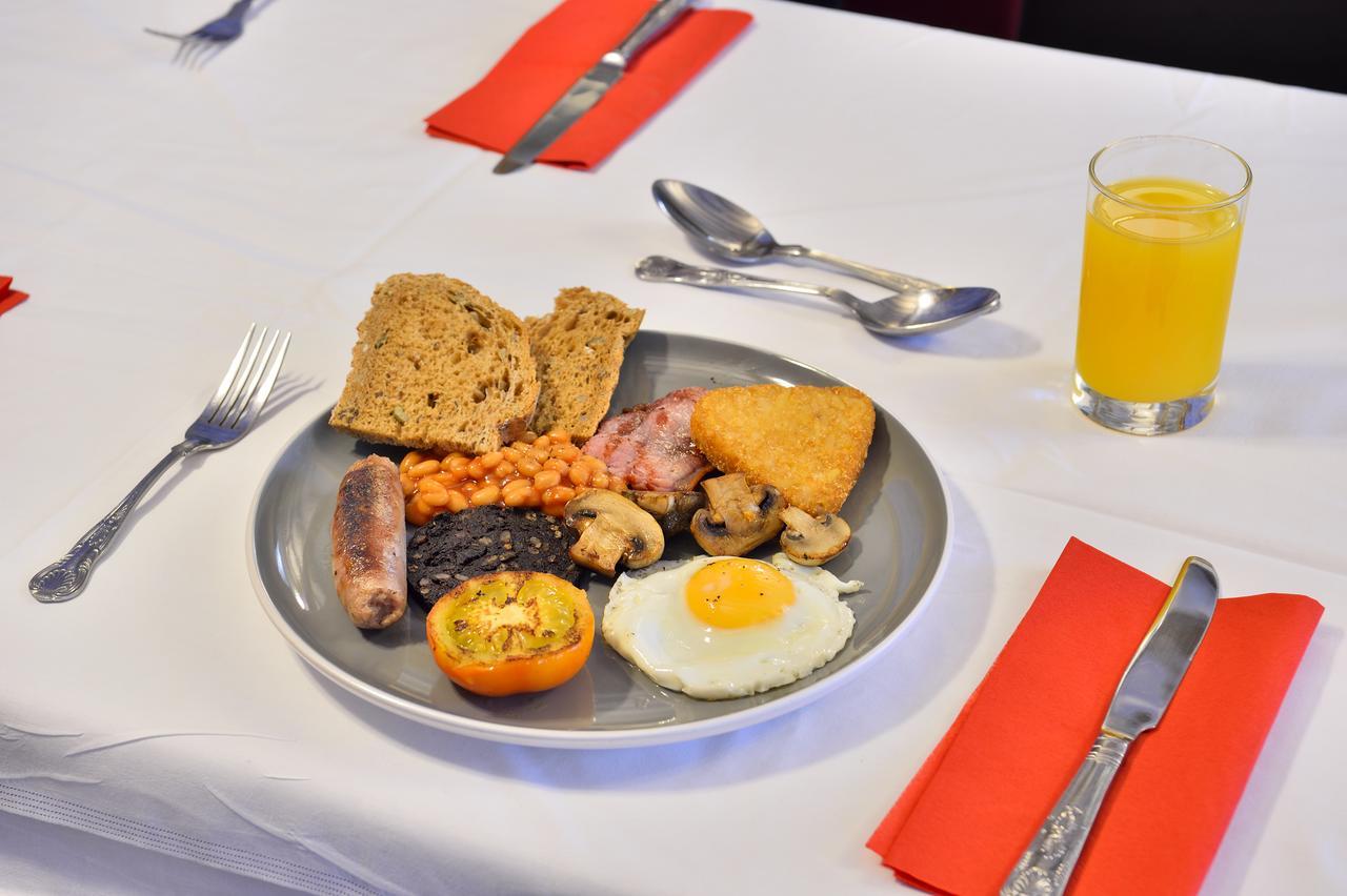 The Talbot Hotel Cleobury Mortimer Esterno foto