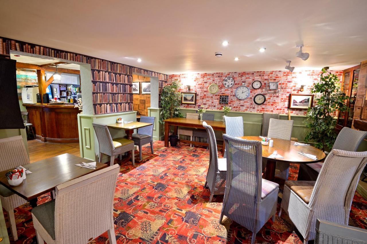 The Talbot Hotel Cleobury Mortimer Esterno foto