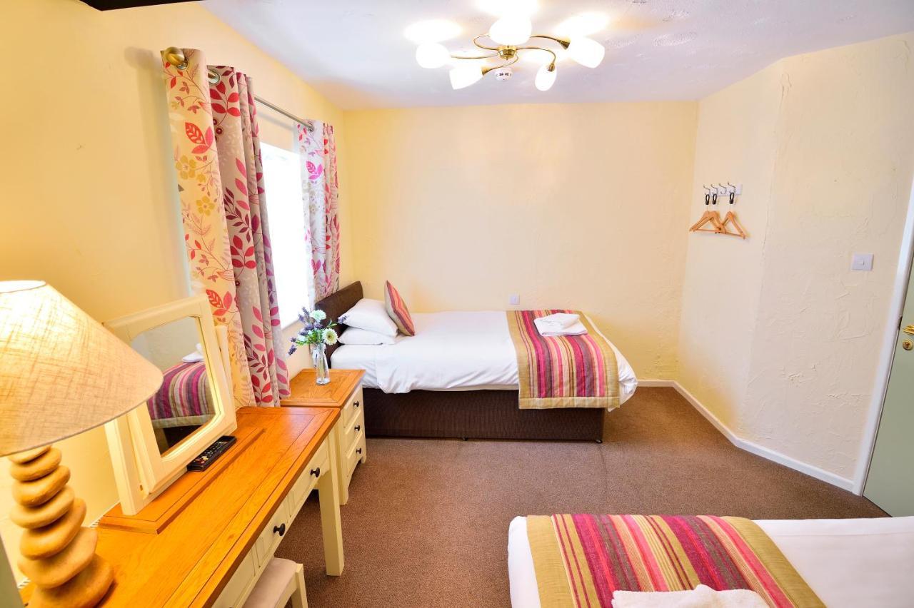 The Talbot Hotel Cleobury Mortimer Esterno foto