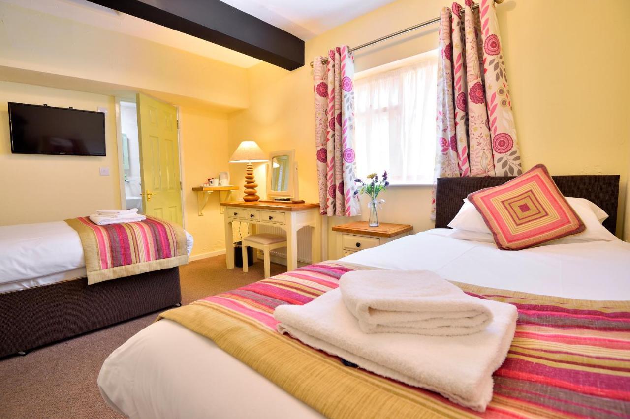 The Talbot Hotel Cleobury Mortimer Esterno foto
