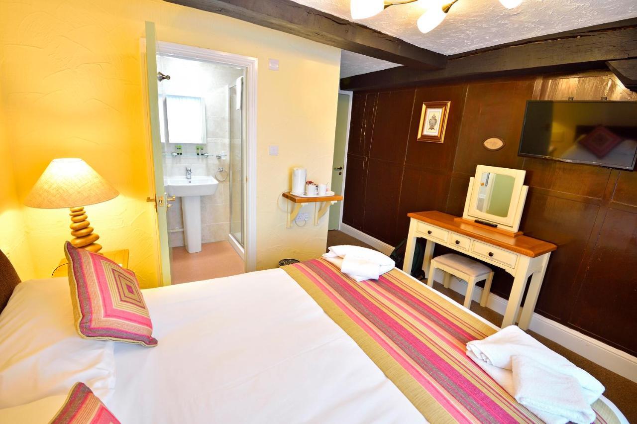 The Talbot Hotel Cleobury Mortimer Esterno foto